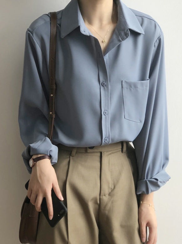 Chemise coréenne bleue à manches longues et revers 