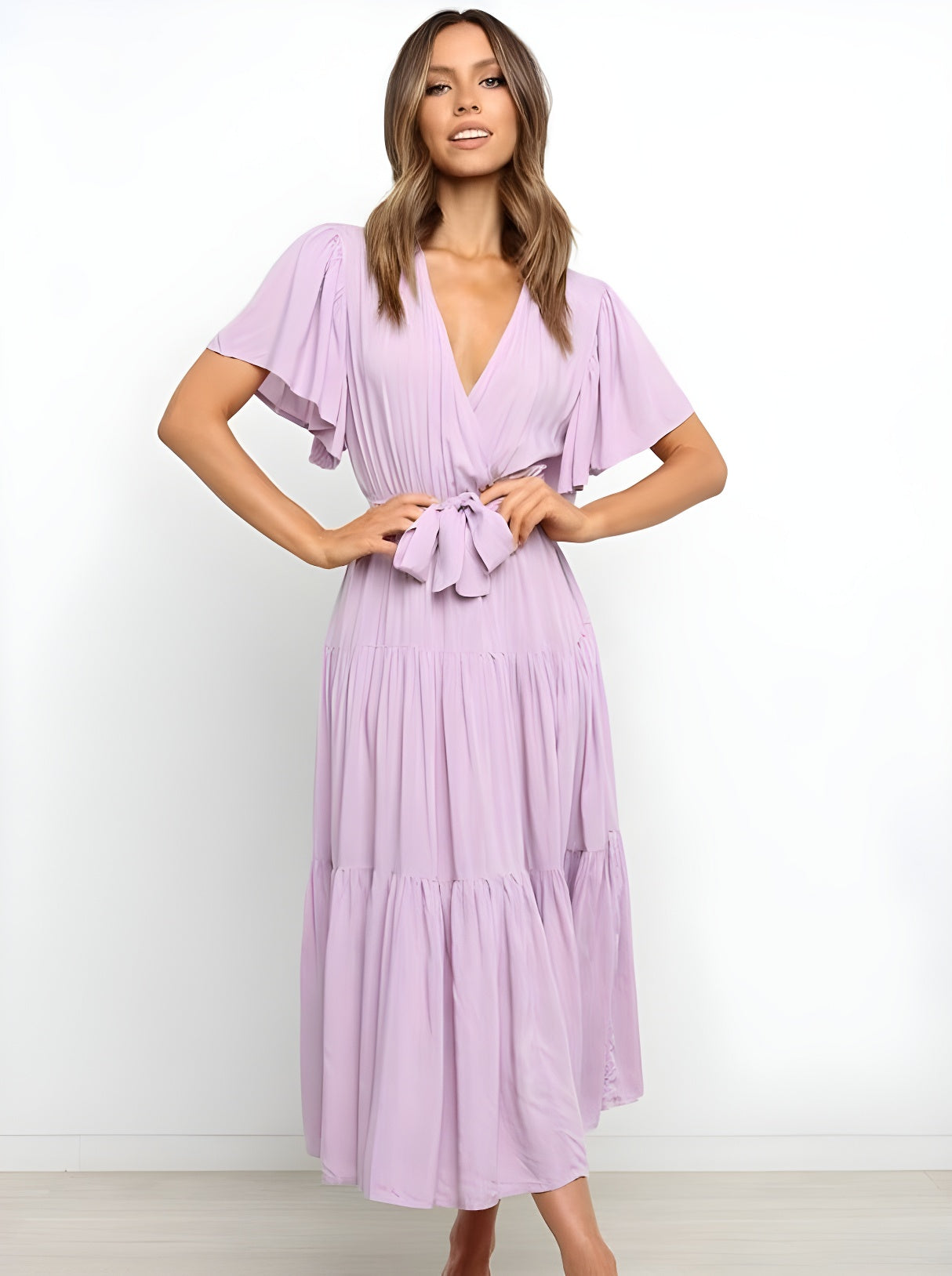 Robe élégante à volants et taille nouée de couleur unie 