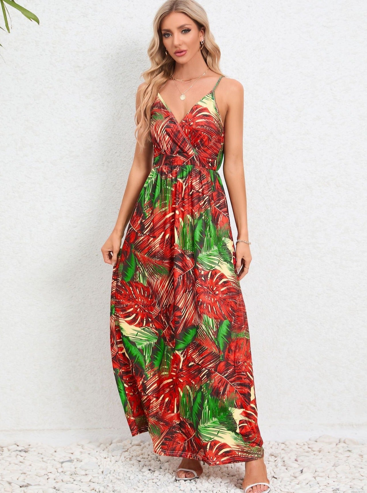 Robe longue à imprimé tropical rouge et vert 