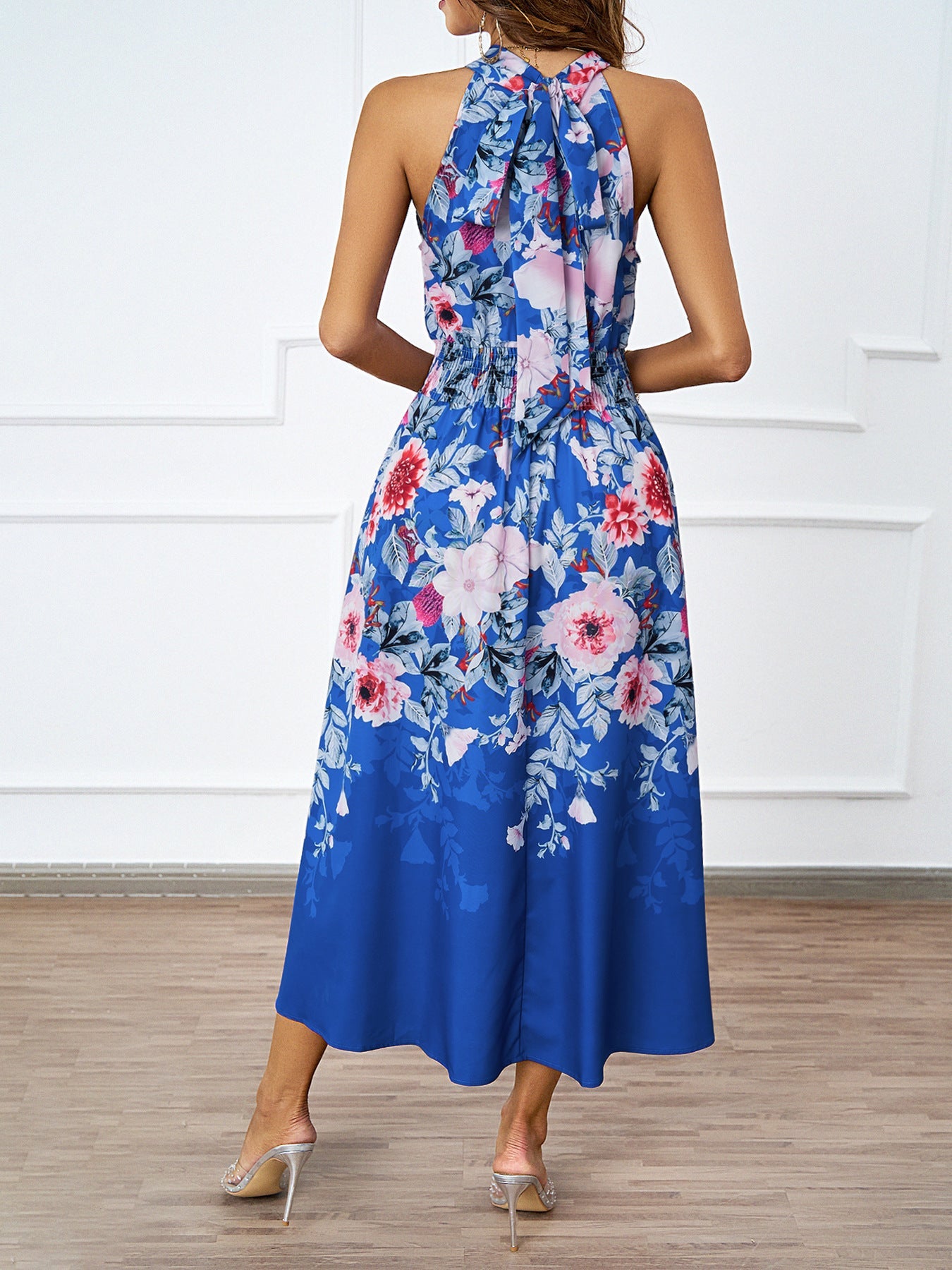 Robe à imprimé floral avec col licou 