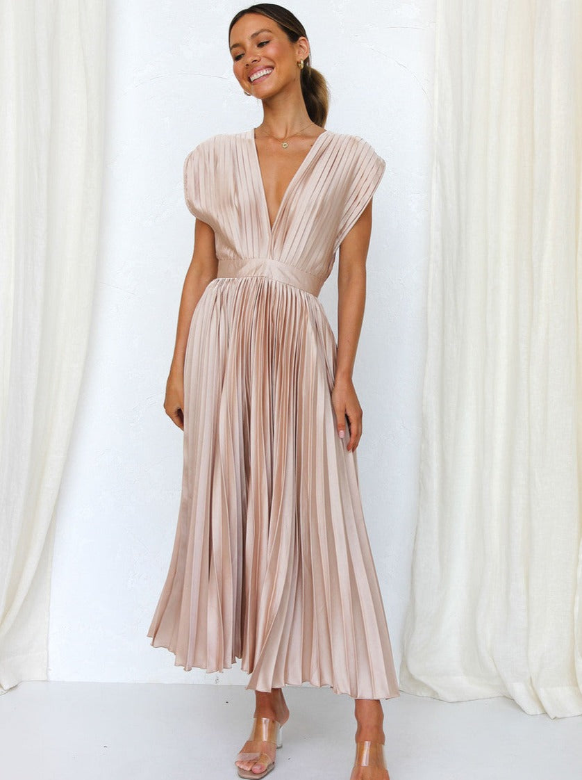 Robe plissée décontractée rose à col en V 