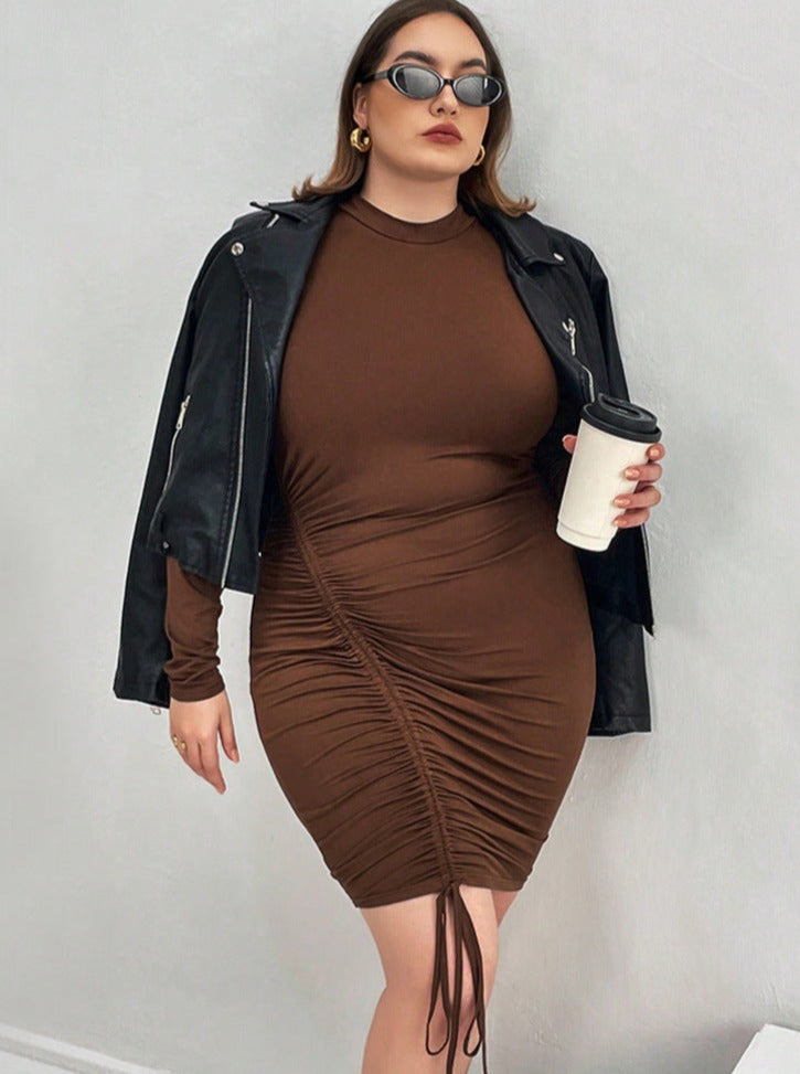 Robe sexy marron grande taille à manches longues et taille amincissante