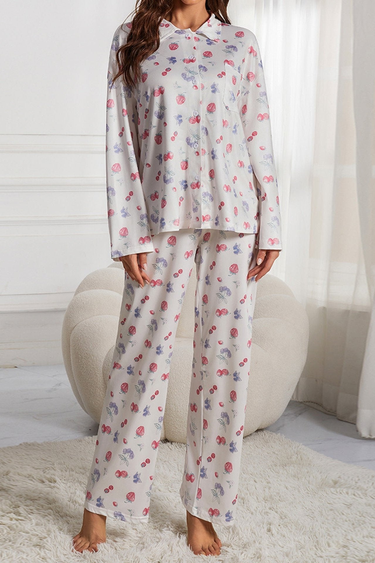 Ensemble pyjama à manches longues et jambe large avec chemise blanche à imprimé fruit 