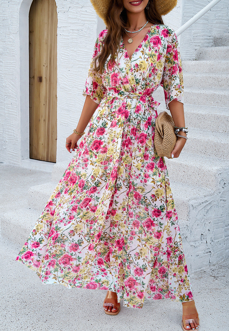 Robe plissée à imprimé floral et col en V 