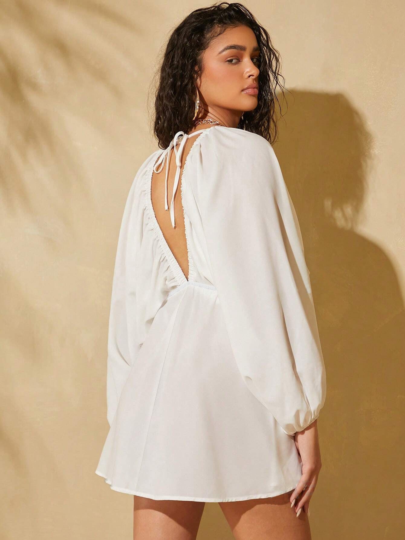 Robe ample décontractée blanche à col en V 