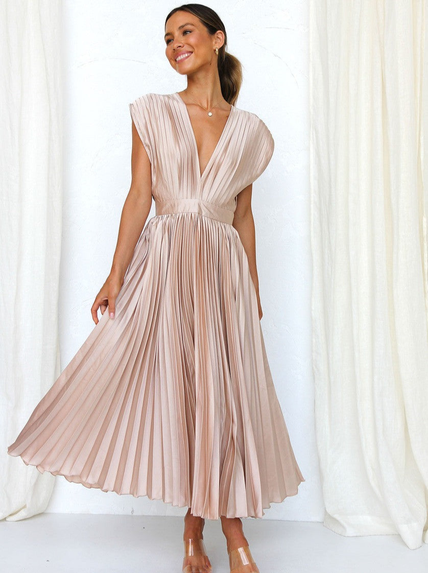 Robe plissée décontractée rose à col en V 