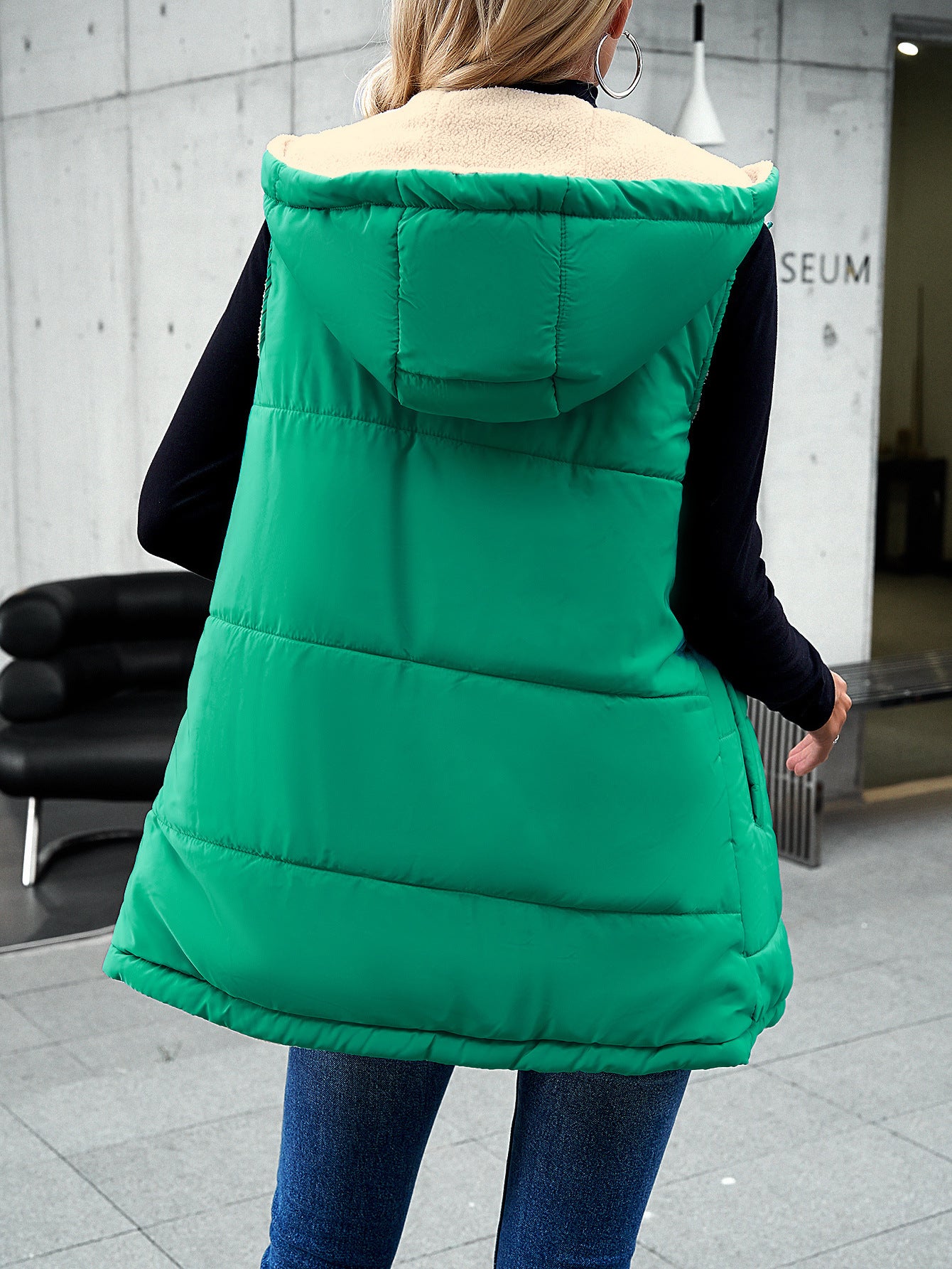 Gilet matelassé vibrant avec doublure en sherpa pour les journées fraîches