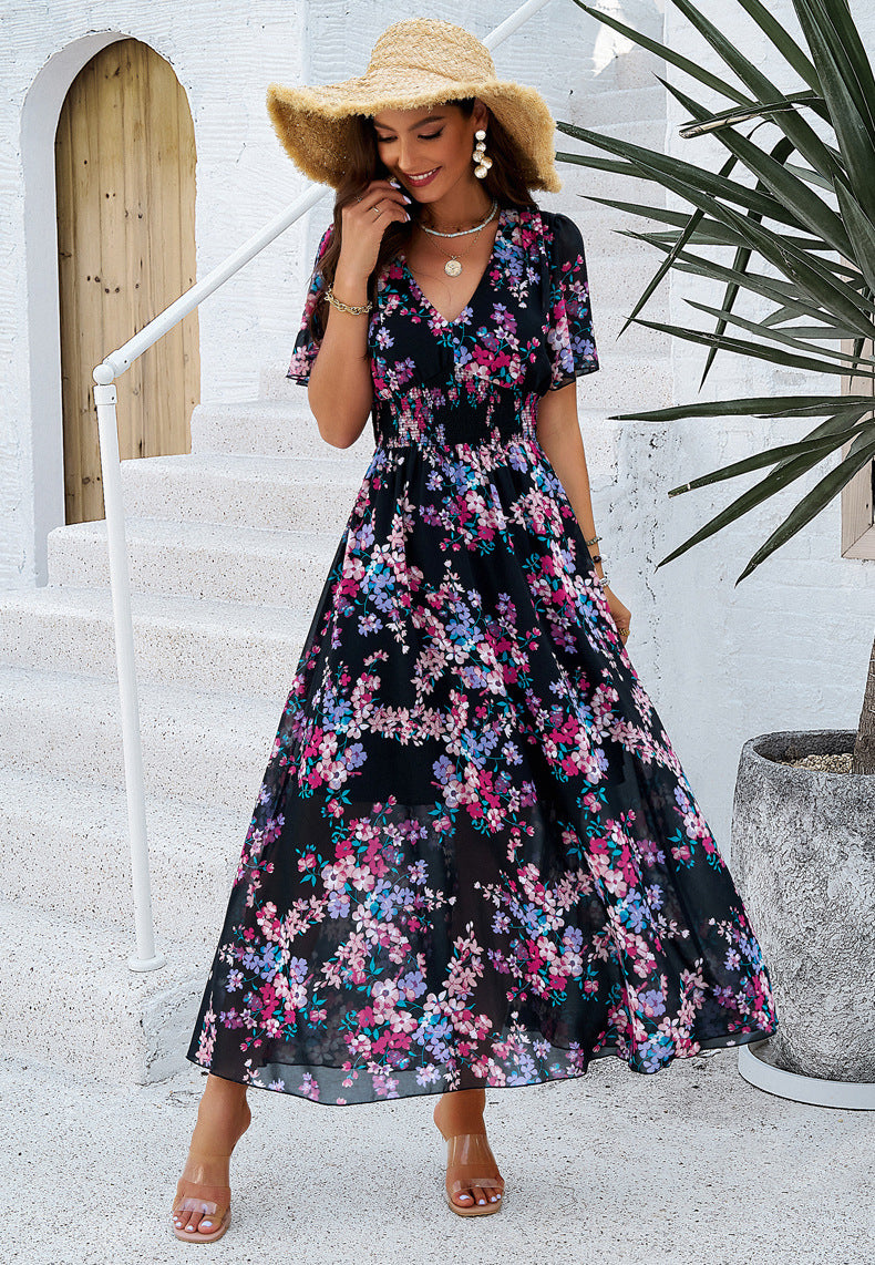 Robe d'été noire à imprimé floral et col en V 