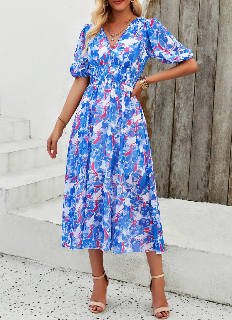 Robe longue décontractée bleue à col en V et taille haute imprimée