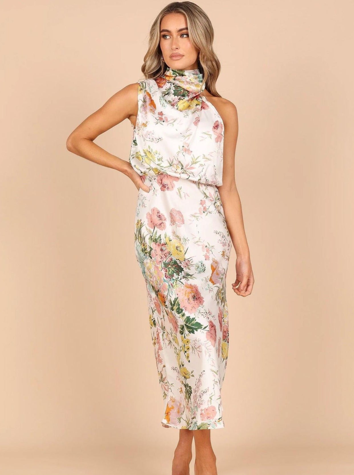 Robe d'été en satin fleuri pour soirée 