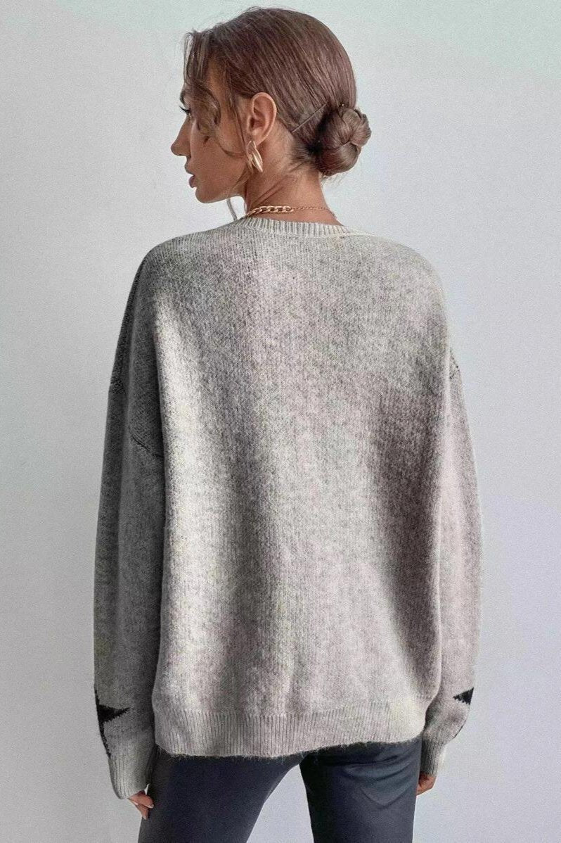 Pull gris à manches longues et imprimé étoiles 