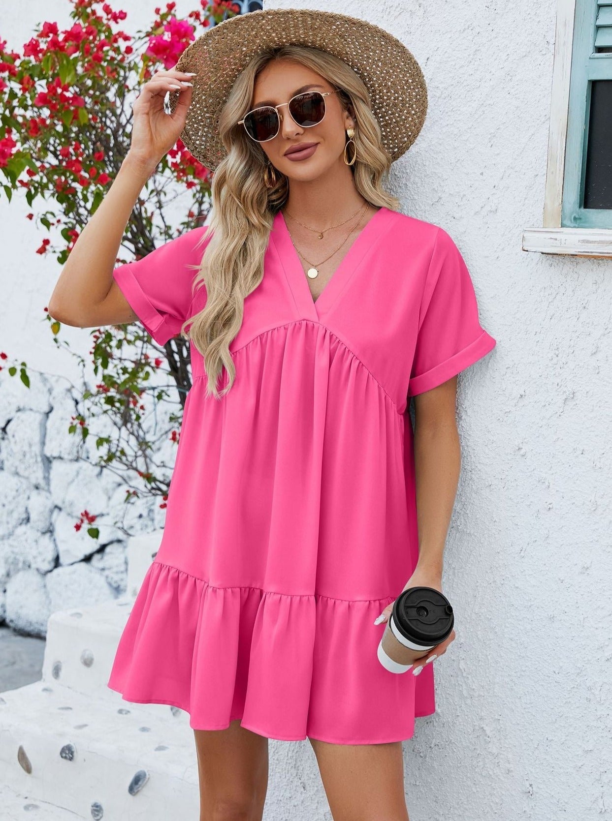 Robe ample plissée rose à col en V 