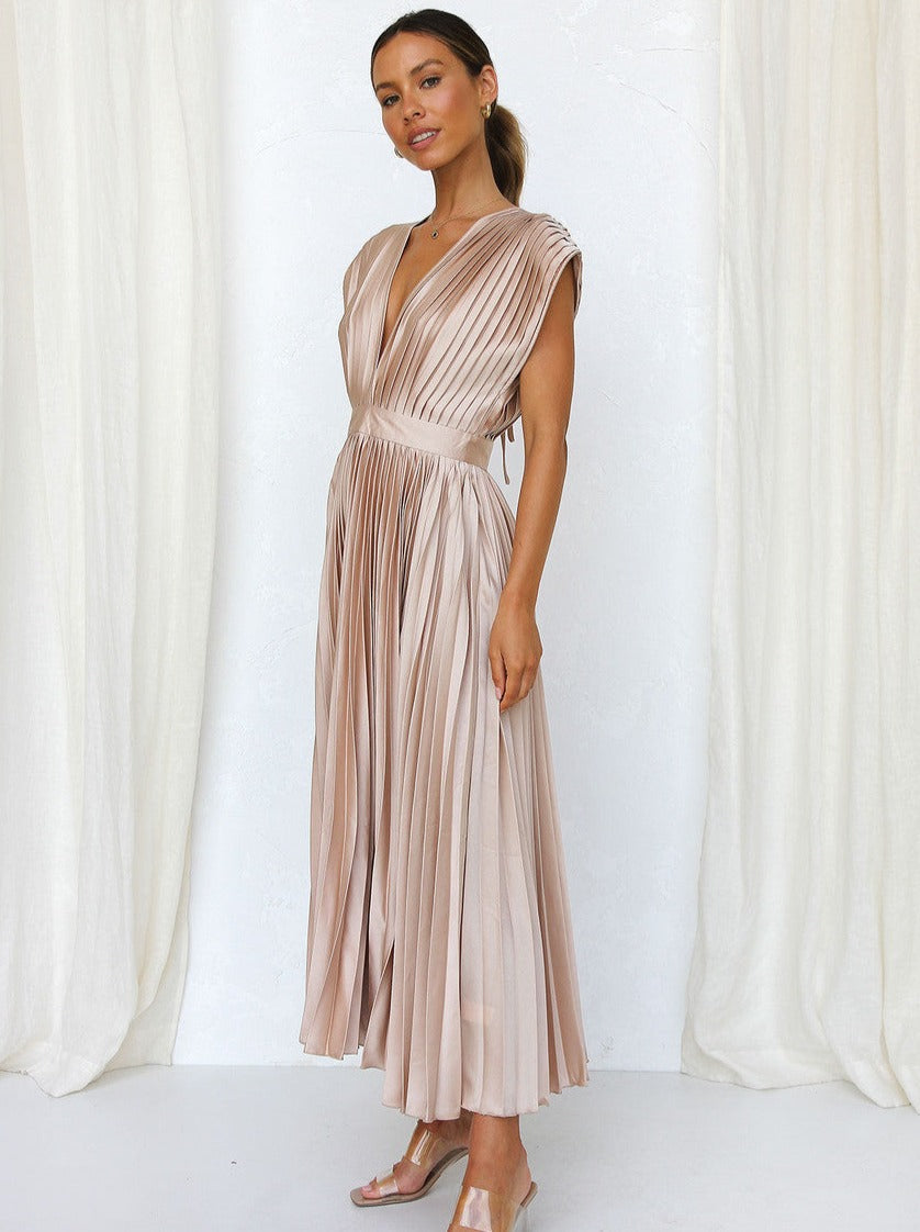 Robe plissée décontractée rose à col en V 