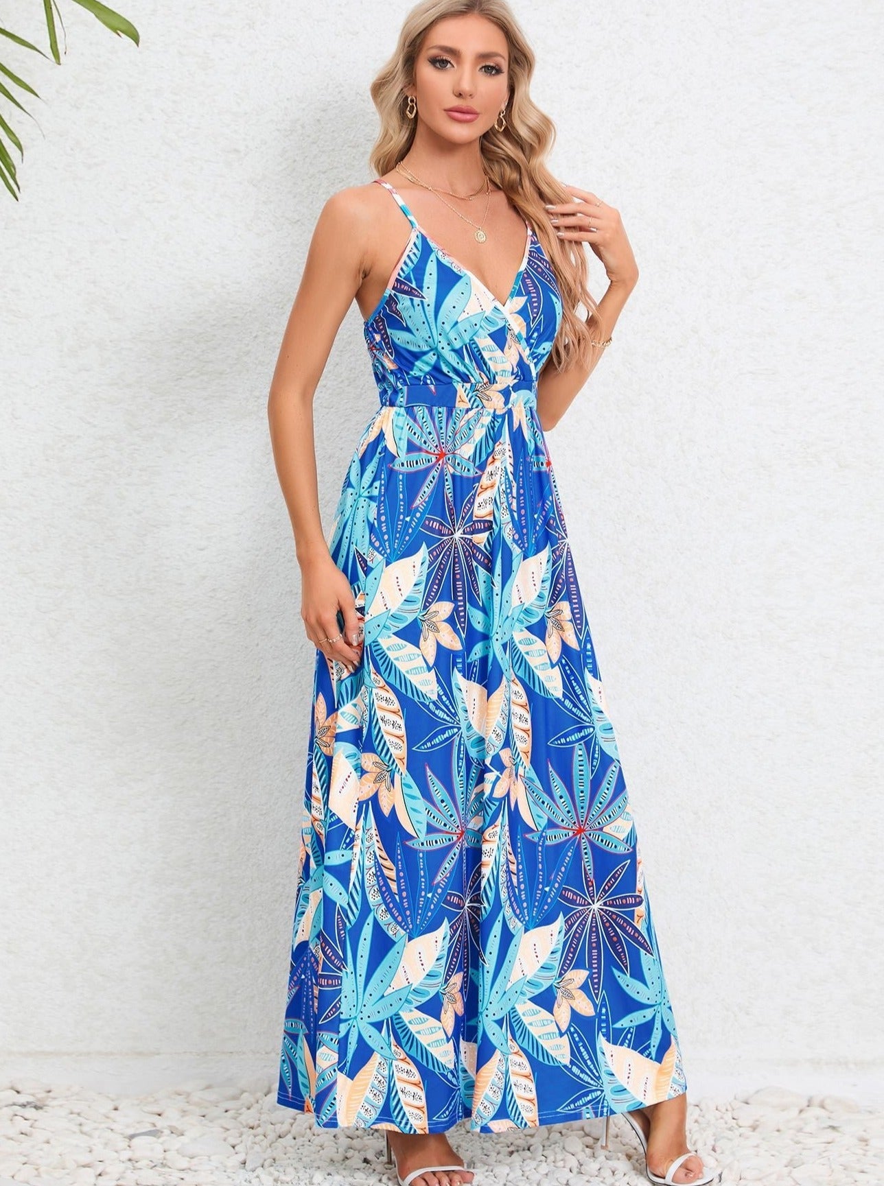 Robe longue bleue à imprimé tropical 