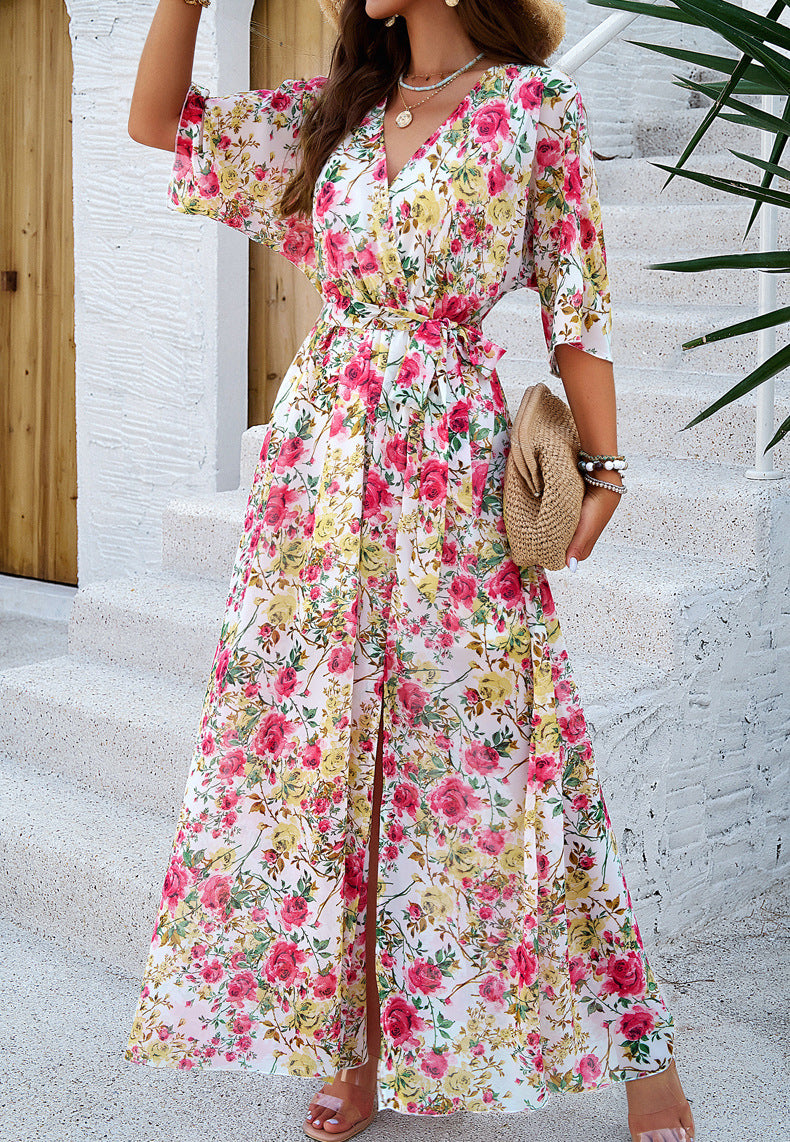 Robe plissée à col en V et imprimé floral rose 