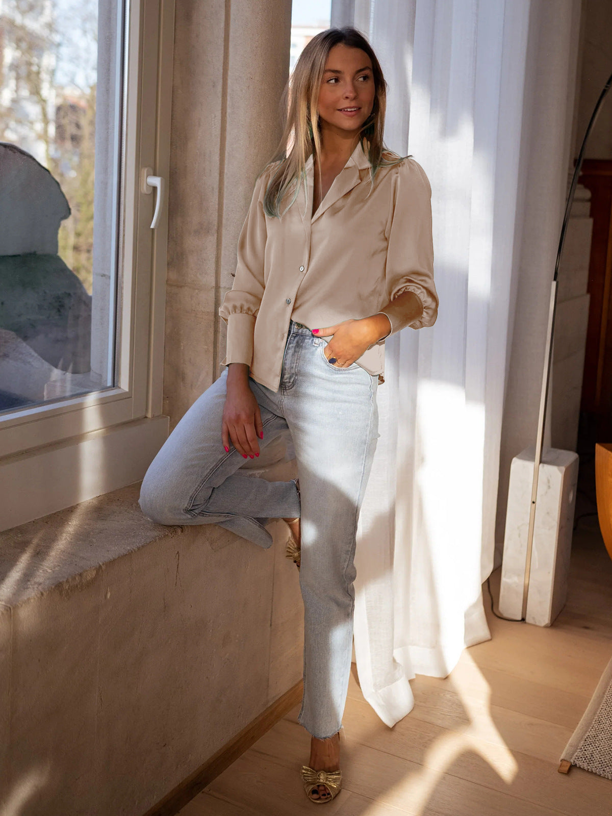 Chemise ample à manches longues et boutons pour femme beige 