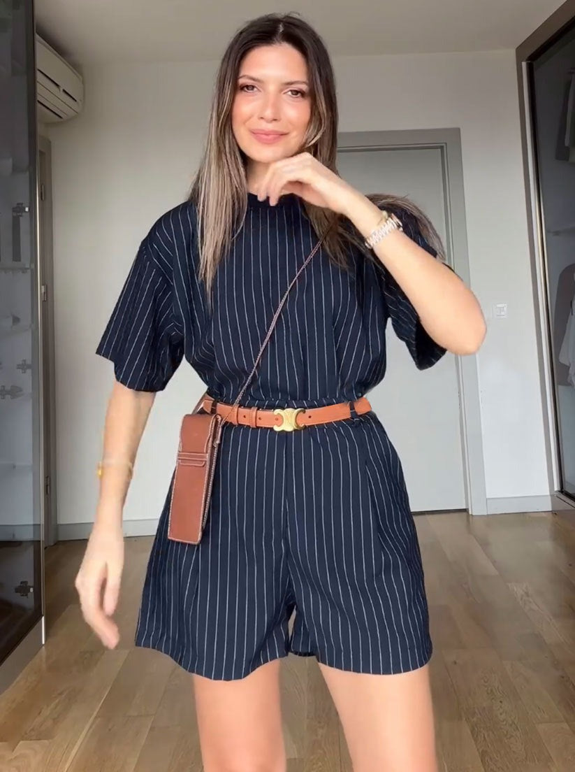 Ensemble pull à col rond et short rayé 