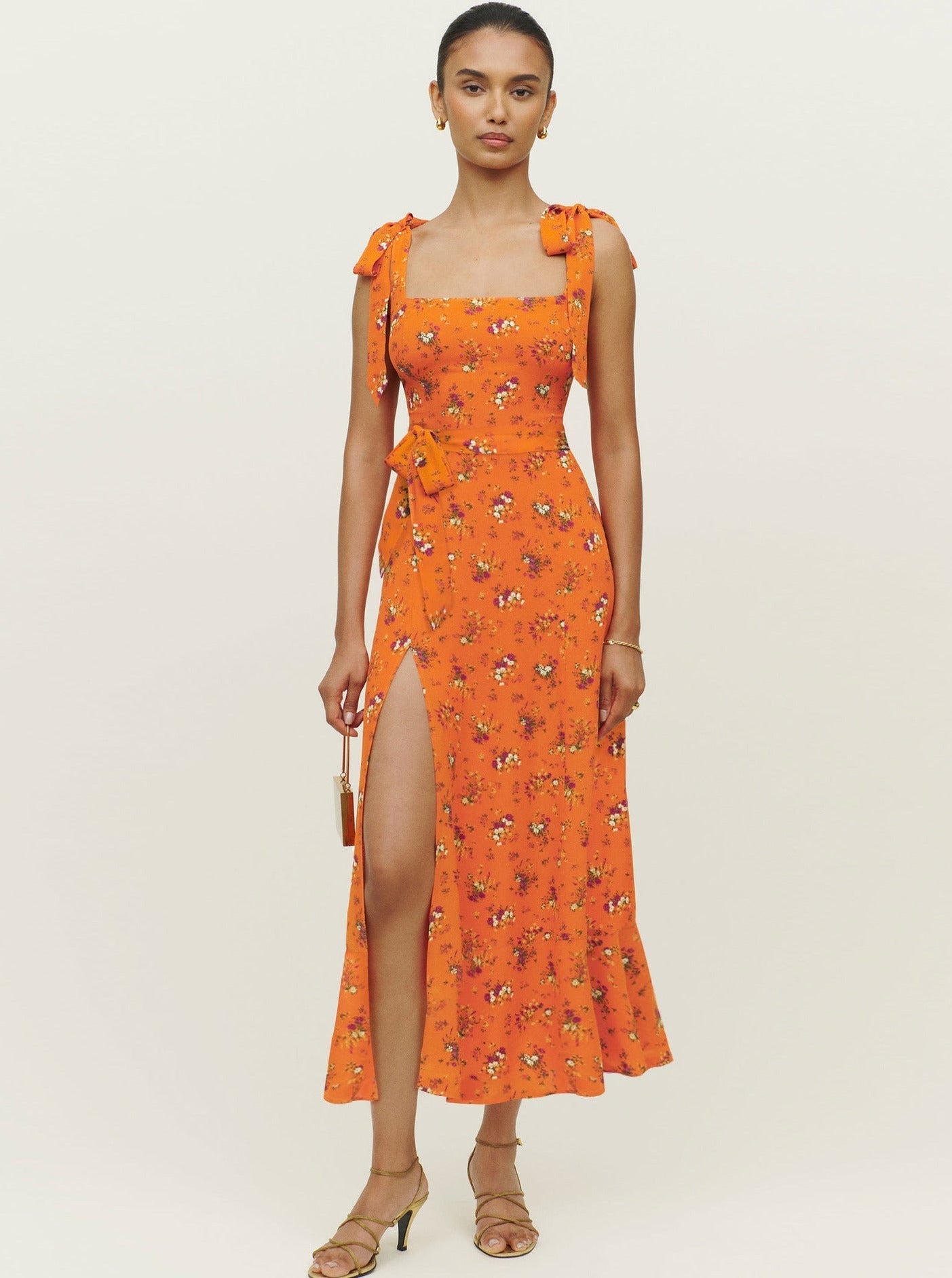 Robe élégante orange à col carré sans manches avec ceinture 